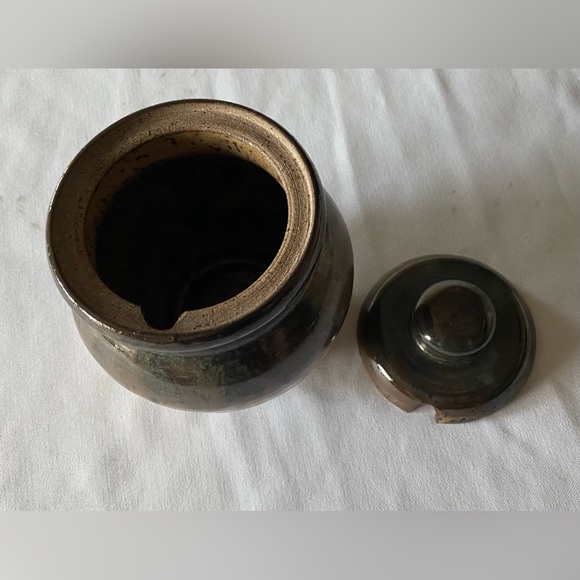 Artisan Ceramic Honey Pot Signed & Dated J. Nichols - Picture 7 of 7